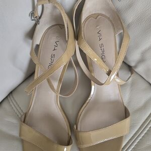Via Spiga Women's Beige Patent Heels